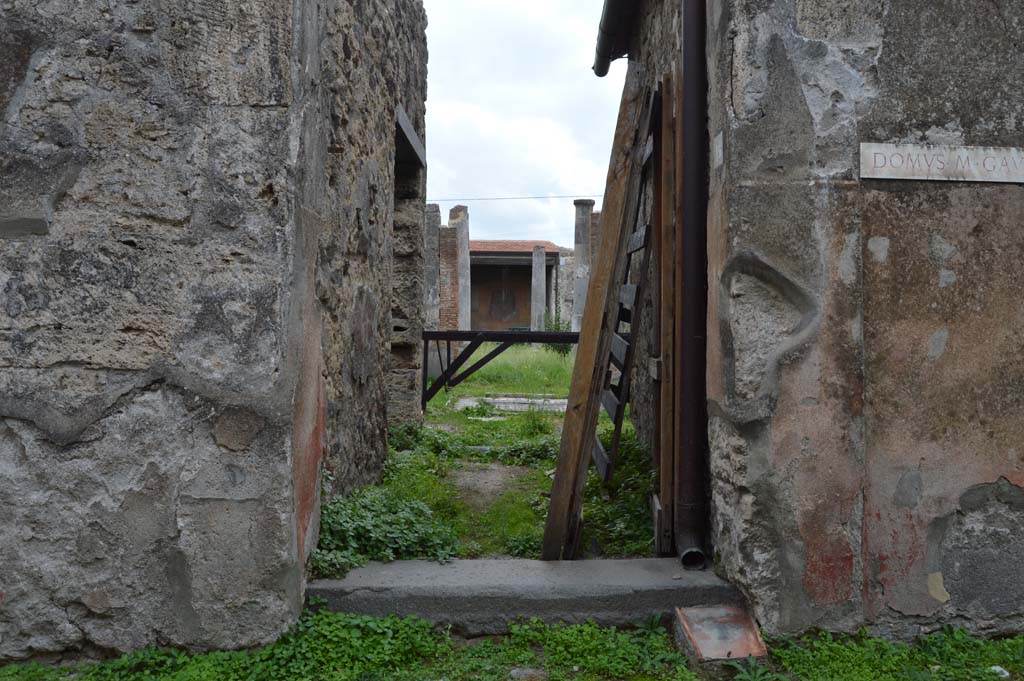 VII.2.16 Pompeii. October 2017. Looking south from entrance doorway. 
Foto Taylor Lauritsen, ERC Grant 681269 DÉCOR.

