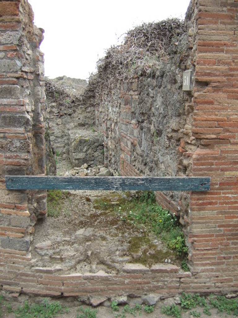 VII.2.31 May 2006. Entrance.