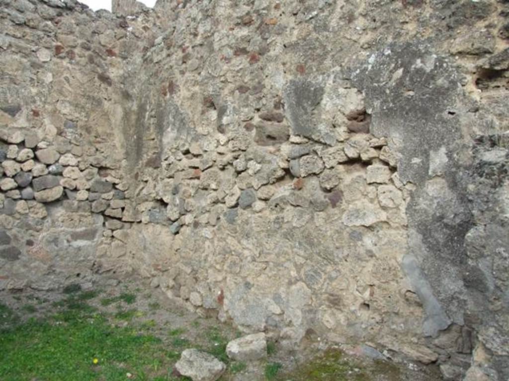 VII.2.34 Pompeii. December 2007. East wall of shop.