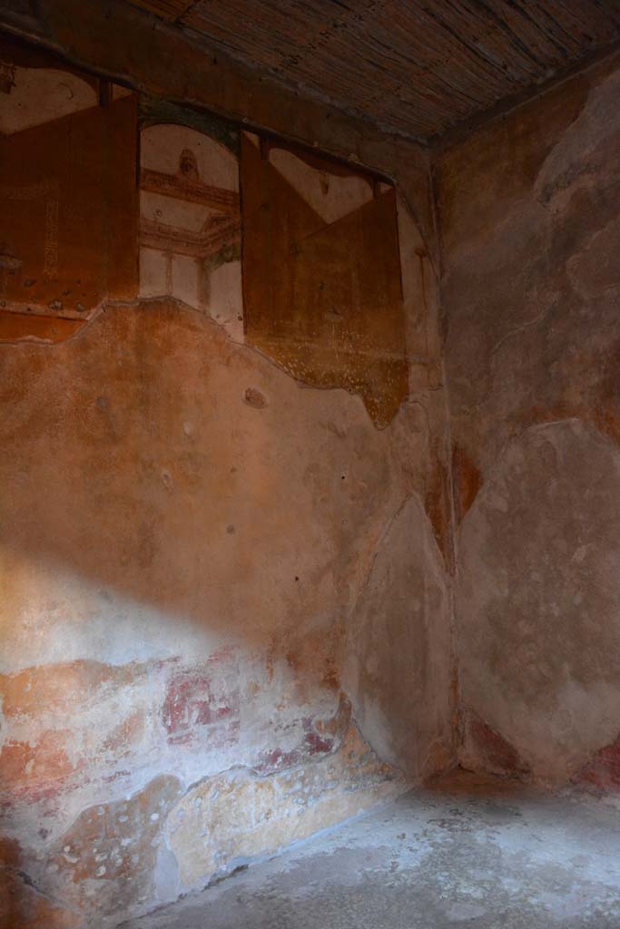 VII.2.45 Pompeii, May 2018. Looking towards south wall and south-west corner of cubiculum on west side of atrium. 
Photo courtesy Adrian Hielscher.

