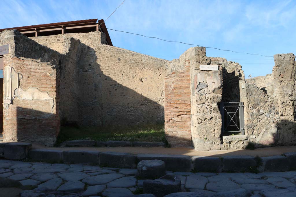 VII.2.46, Pompeii. December 2018. Looking north towards shop entrance on Via degli Augustali. Photo courtesy of Aude Durand.