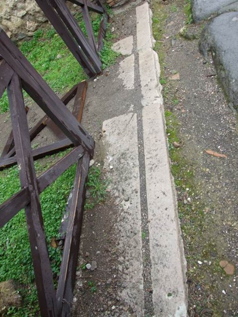 VII.2.52 Pompeii. December 2007. Threshold or sill.