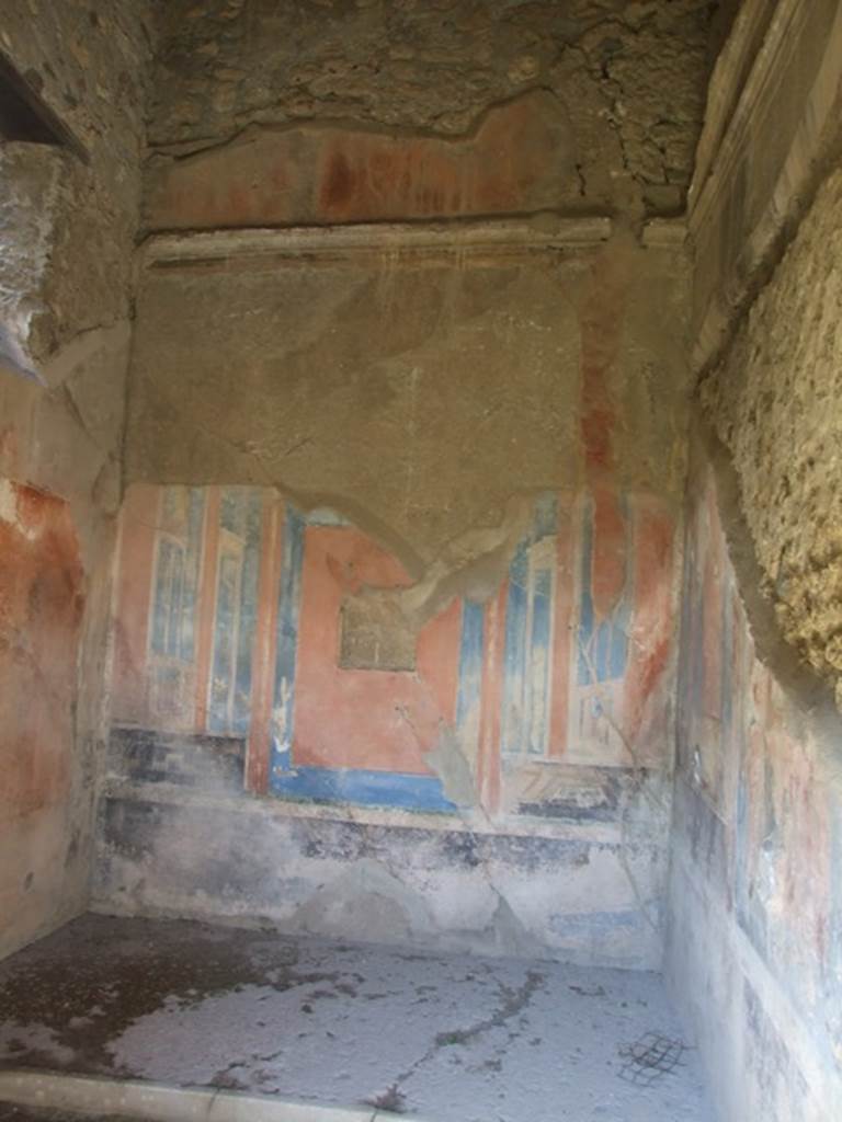 VII.3.29 Pompeii.  March 2009.  Room 10.  Cubiculum.  North wall. There were garden paintings on both ends in the black panel.