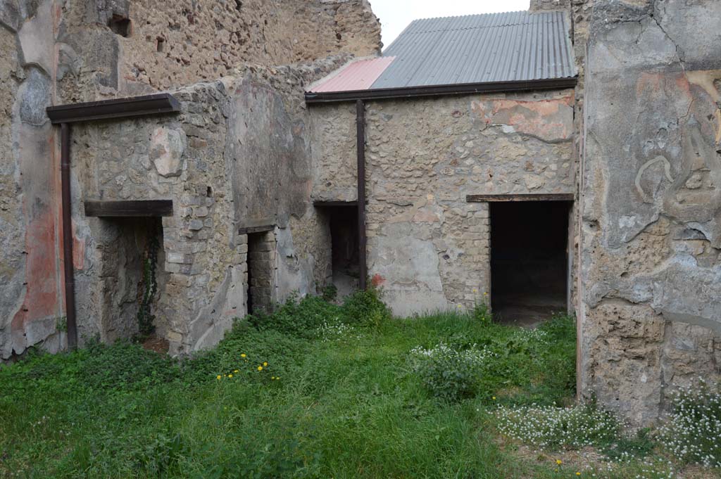 VII.3.29 Pompeii. October 2017. Room 1, looking north across atrium.
Foto Taylor Lauritsen, ERC Grant 681269 D�COR.
