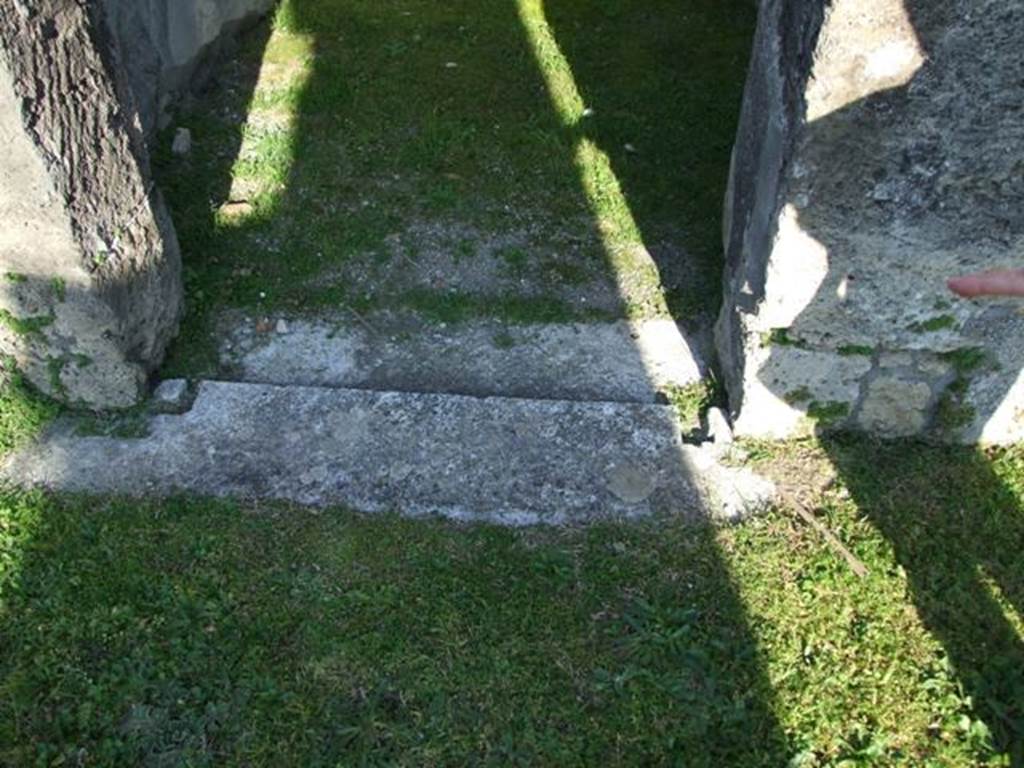 VII.4.31 Pompeii.  March 2009. Room 30.  Threshold or sill.