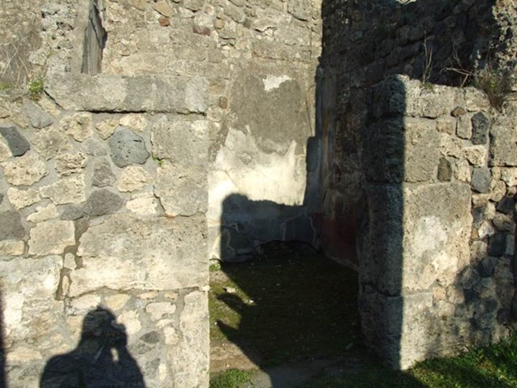 VII.4.31 Pompeii.  March 2009.  Doorway to Room 48.

