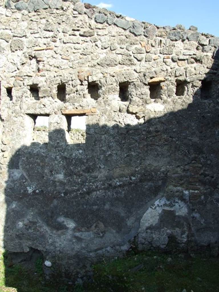 VII.4.31 Pompeii. March 2009. Room 9, east wall, with two small windows onto Vicolo Storto.