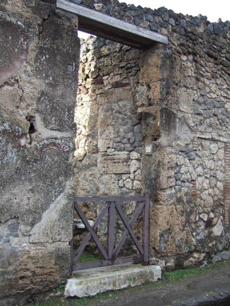 VII.4.33 Pompeii. December 2004. Entrance.
