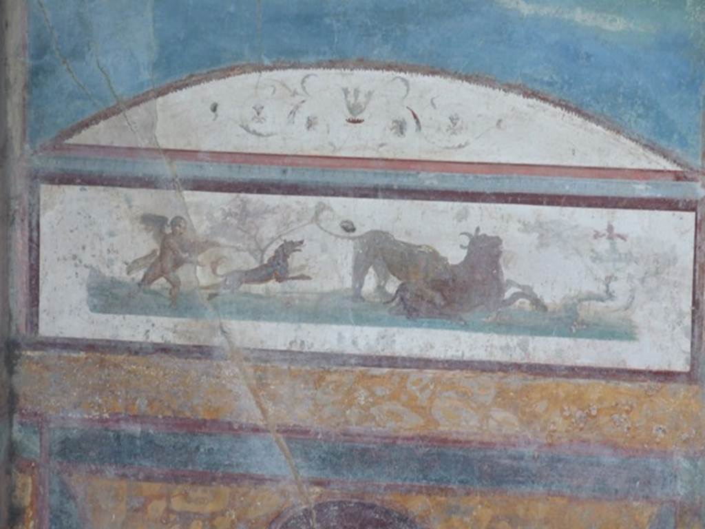 VII.4.48 Pompeii. December 2007. Room 11.  Detail from South wall of Tablinum.