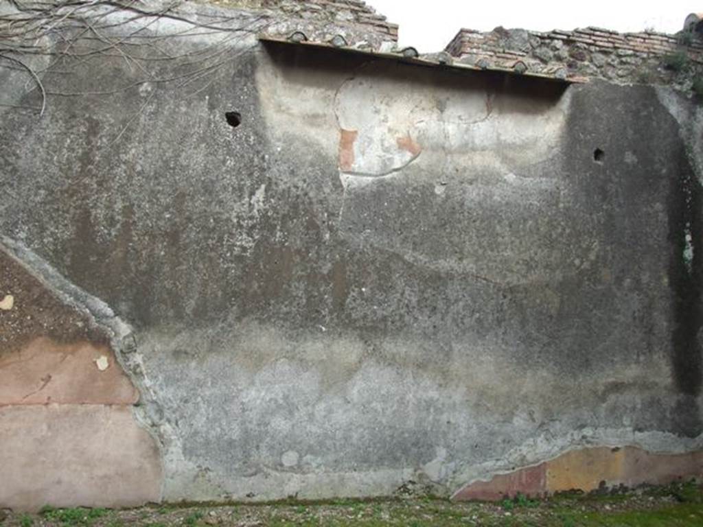 VII.4.48 Pompeii. March 2009. Room 17. East wall.