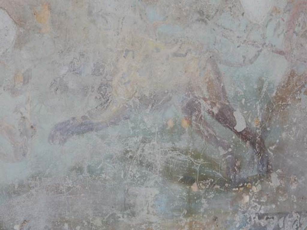 VII.4.48 Pompeii. May 2015. Peristyle, lion in centre of south wall. Photo courtesy of Buzz Ferebee.