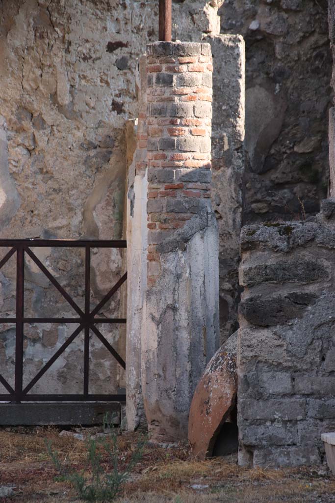 VII.4.56 Pompeii. September 2021.
Masonry column with stucco, on west side of fountain. Photo courtesy of Klaus Heese.