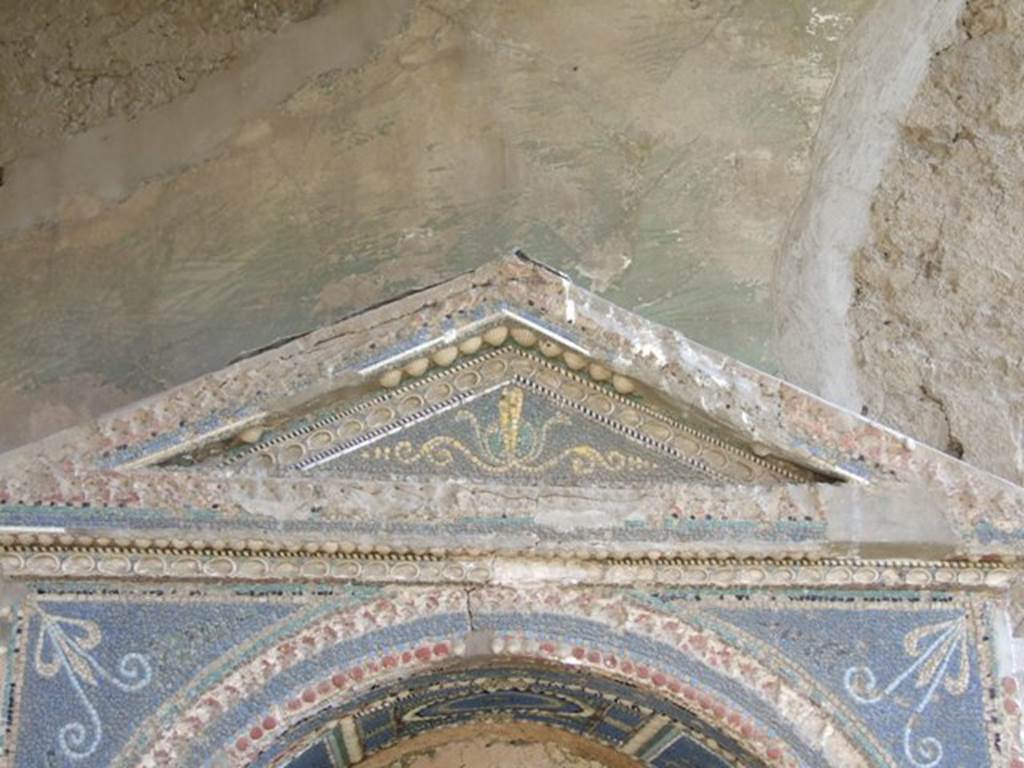 VII.4.56 Pompeii. March 2009. Aedicula mosaic fountain.