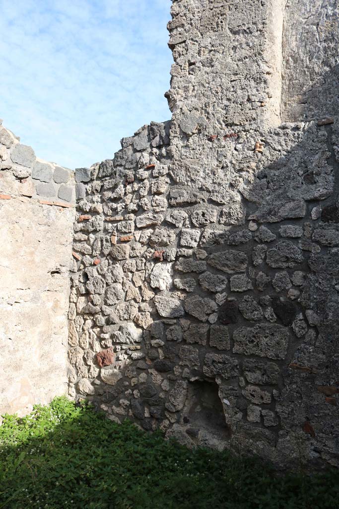 VII.4.57 Pompeii. December 2018.
Looking towards east wall in kitchen with latrine. Photo courtesy of Aude Durand.