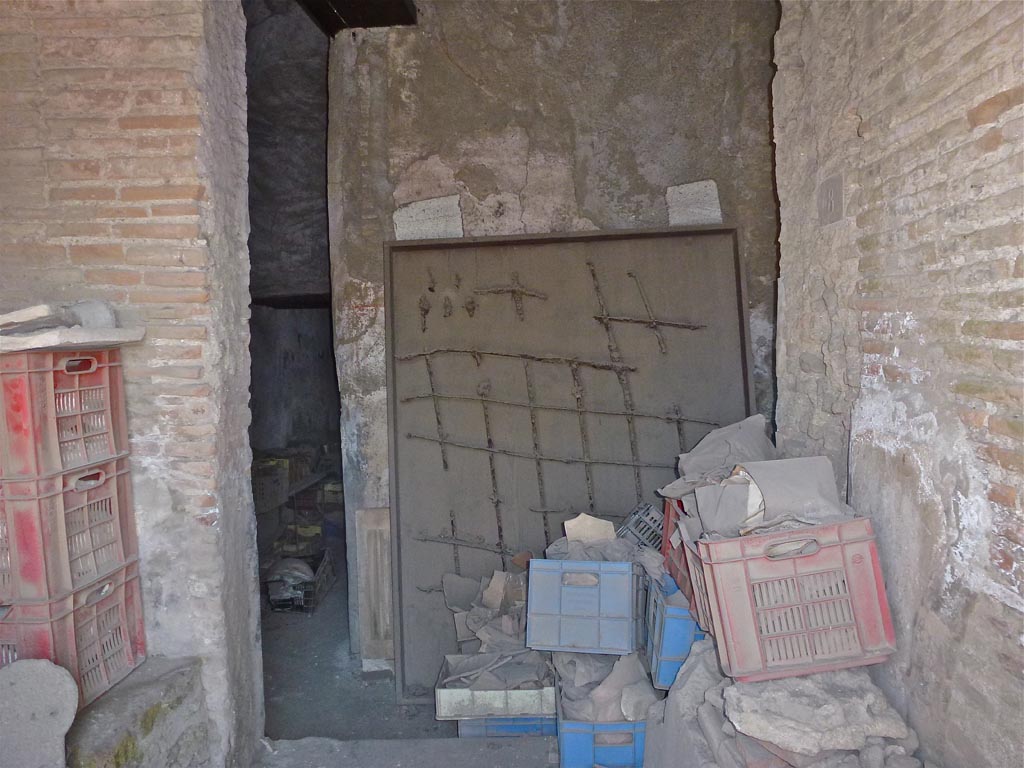 VII.5.8 Pompeii. June 2012. Looking south from entrance doorway to corridor (45). Photo courtesy of Michael Binns.