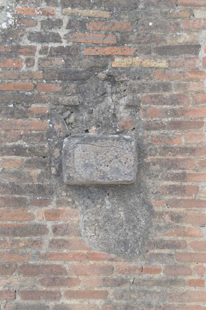 VII.5.29 Pompeii. March 2019. 
Detail of plaque (?) on north side of entrance doorway. 
(Note � something very similar can be seen on the east side of the doorway at VII.5.1, the west side of the doorway at VII.5.2, and between the pilasters of VII.5.23/24 and 25). 
Foto Taylor Lauritsen, ERC Grant 681269 D�COR.

Foto Taylor Lauritsen, ERC Grant 681269 D�COR.
