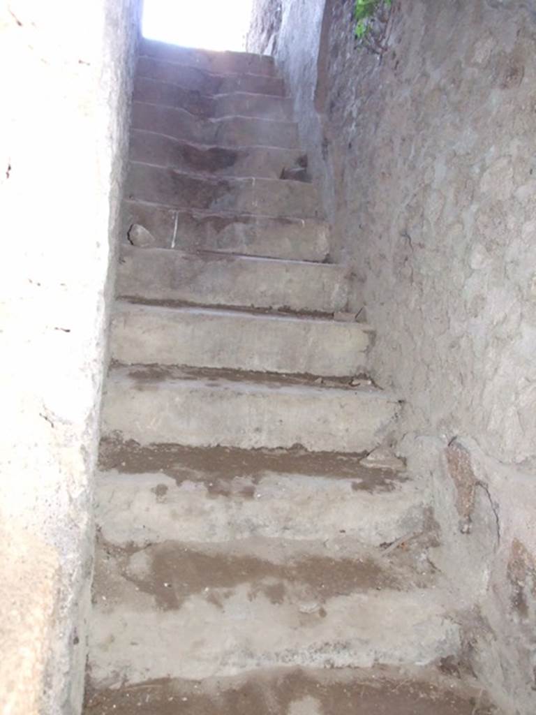 VII.6.3 Pompeii. December 2007. Staircase 16 from underground rooms to corridor 17. 