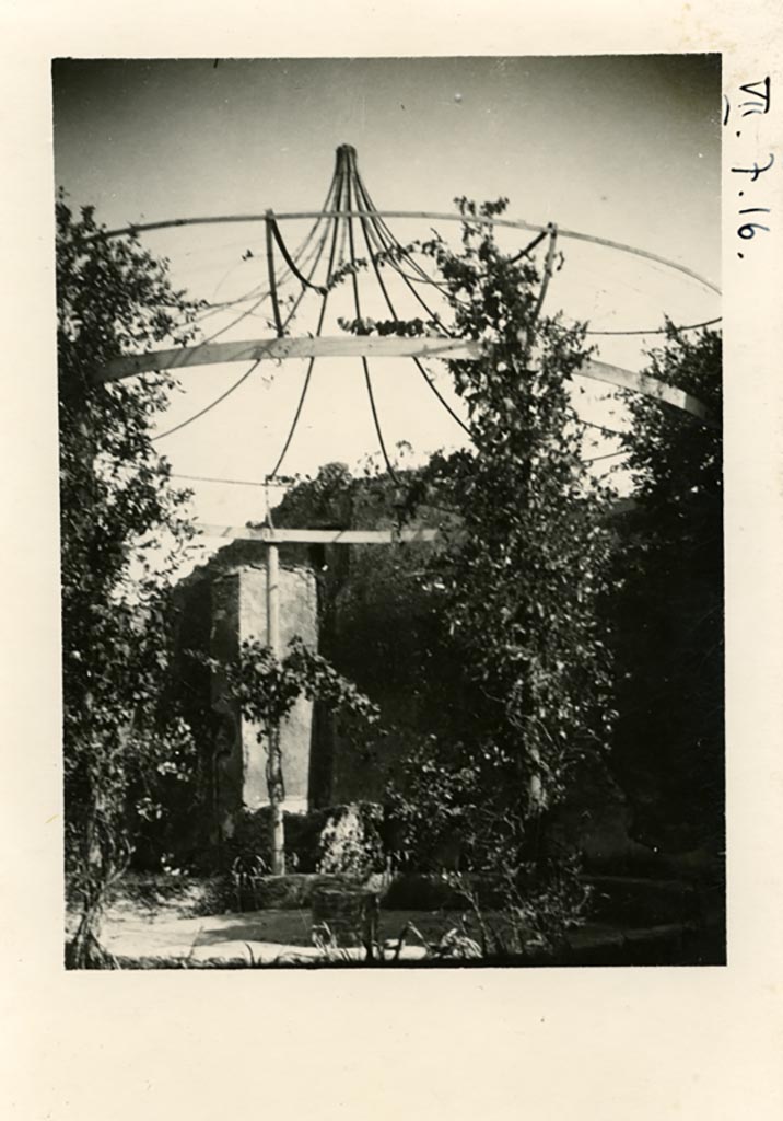 VII.7.16 Pompeii. Pre-1937-39. Aviary on south side of peristyle garden.
Photo courtesy of American Academy in Rome, Photographic Archive. Warsher collection no. 1748.

