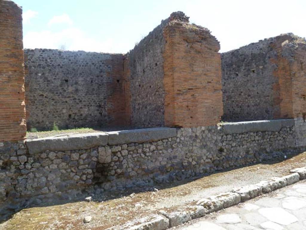 VII.7.25 Pompeii. May 2011.  Entrance doorways to VII.7.25 and 24 (on right). Photo courtesy of Michael Binns.
