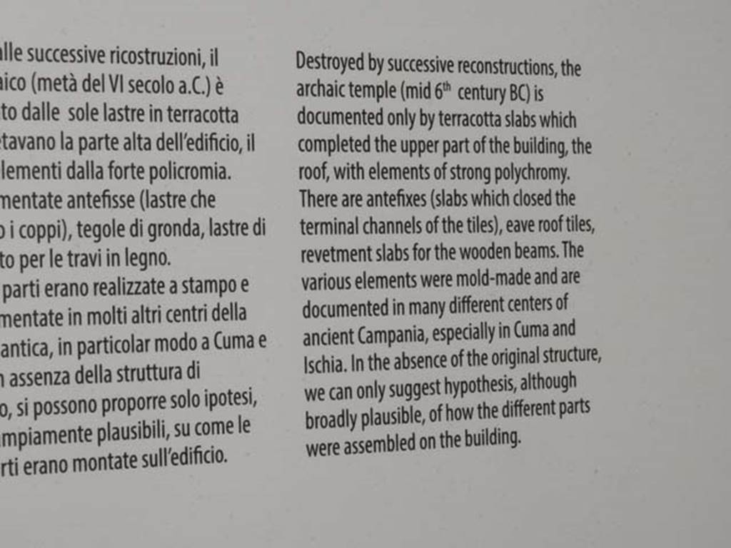 VII.7.32 Pompeii. May 2018. Part of the information notice-board from below the drawing of the roof.
Photo courtesy of Buzz Ferebee.

