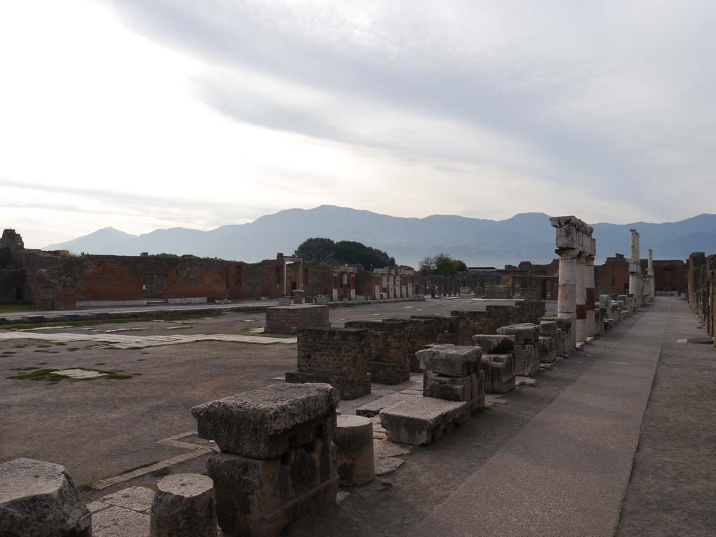 VII.8.00 Pompeii Forum. September 2018. Looking south-east from the west side.
Foto Anne Kleineberg, ERC Grant 681269 DÉCOR.

