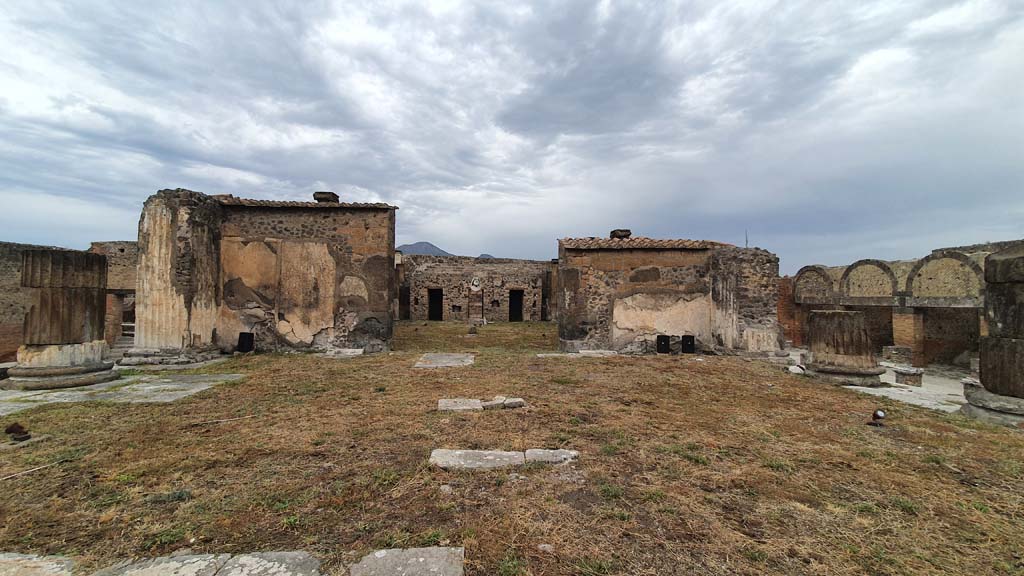 VII.8.1 Pompeii. August 2021. Looking north from top of steps.
Foto Annette Haug, ERC Grant 681269 DÉCOR.
