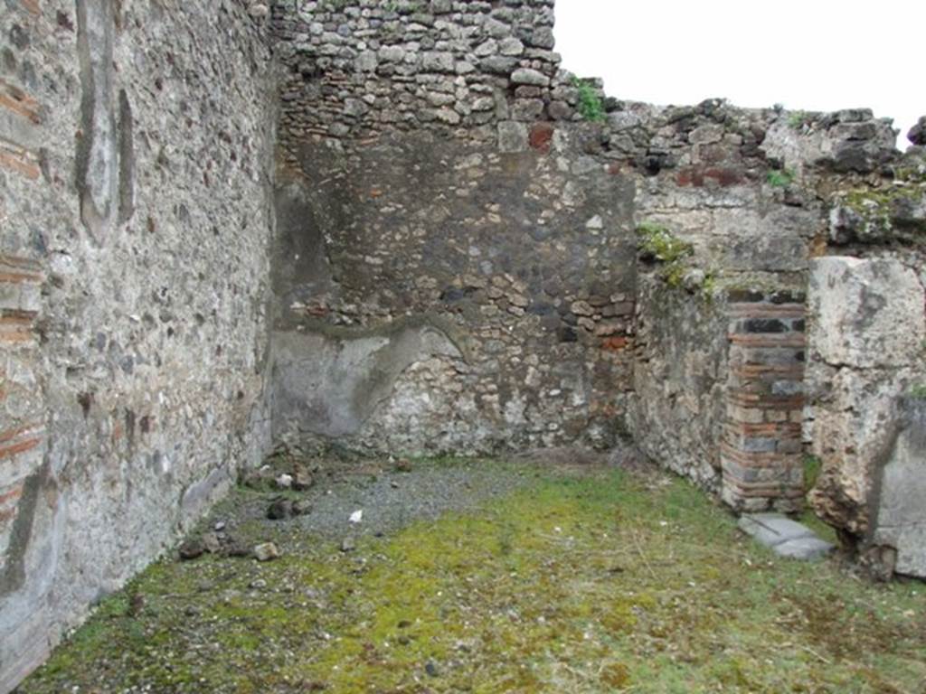 VII.9.47 Pompeii. March 2009. Room 7. Ala on west side of atrium.