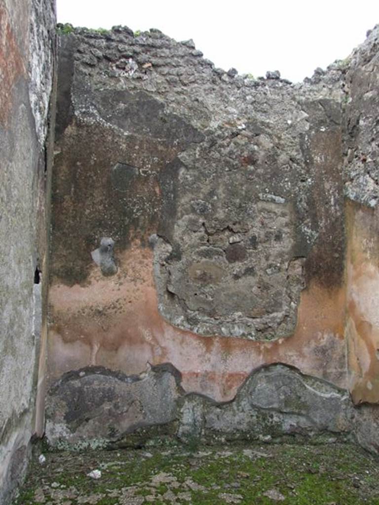 VII.9.47 Pompeii.  March 2009.  Room 9. Cubiculum.  West wall.