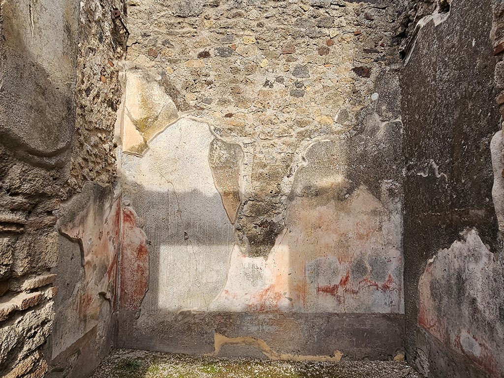 VII.11.14 Pompeii. November 2024. Room 3, Looking north through doorway into triclinium. Photo courtesy of Annette Haug.