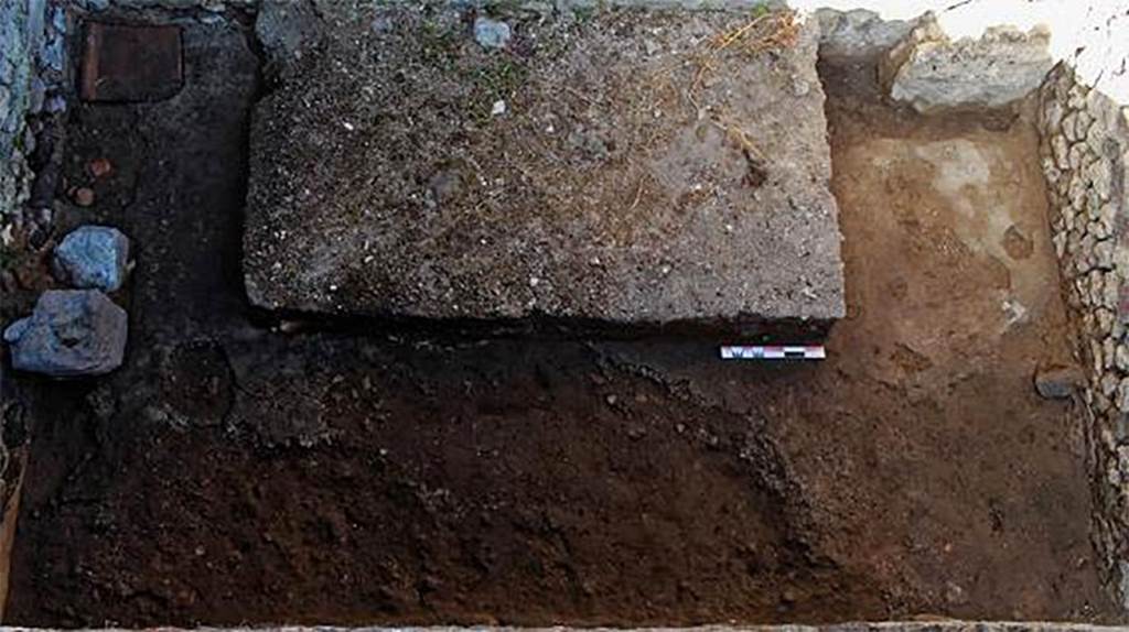 Fig. 54 � Pomp�i, boulangerie VII 12, 11 � Vue g�n�rale de la salle de fa�onnage. 
Vue de l�est.
Clich� : S. Aho � EFR.
