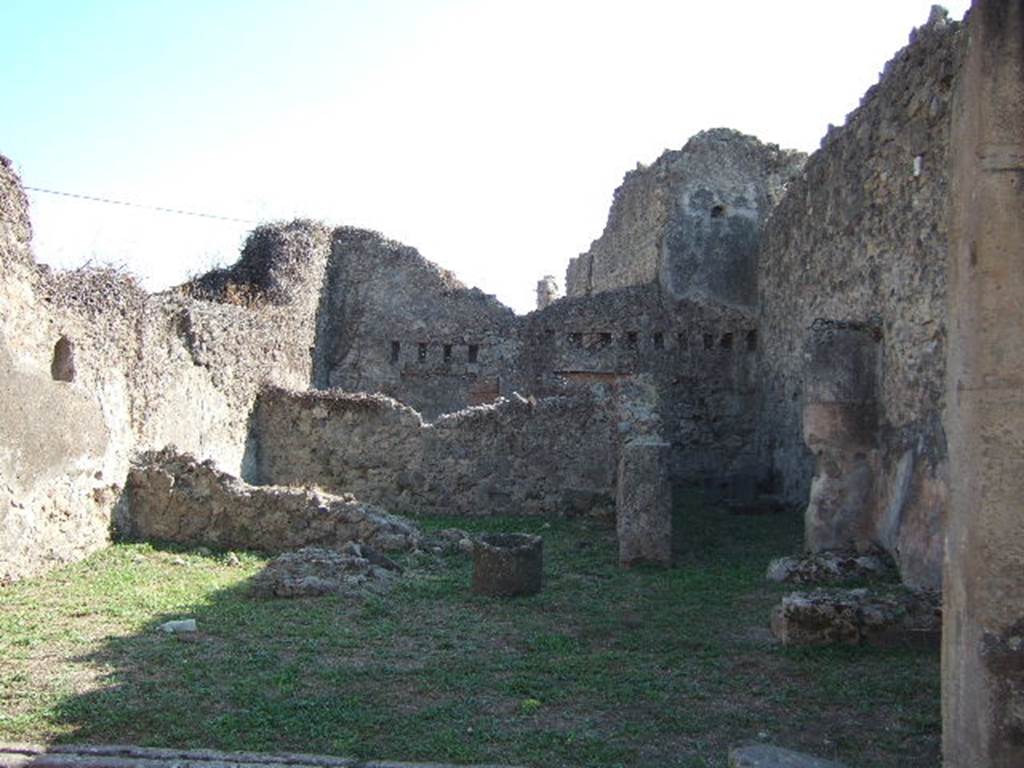 VII.12.11 Shop and dwelling/Bakery.  
Casa del Forno.