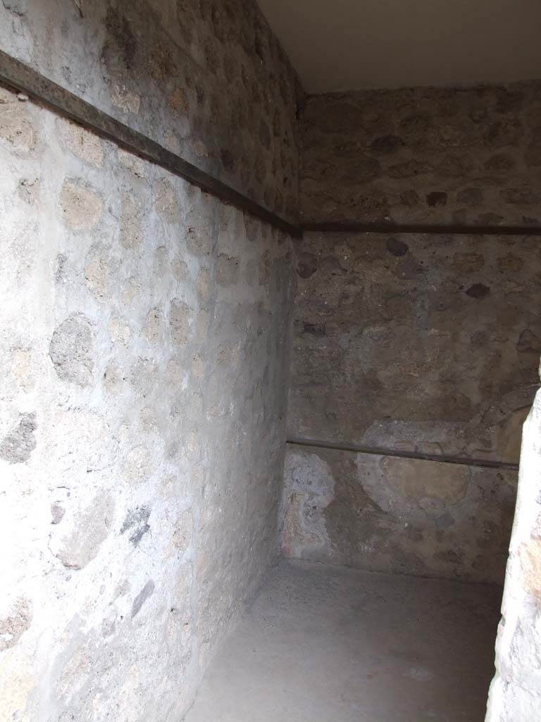 VII.12.20 Pompeii. March 2009. Room 2.