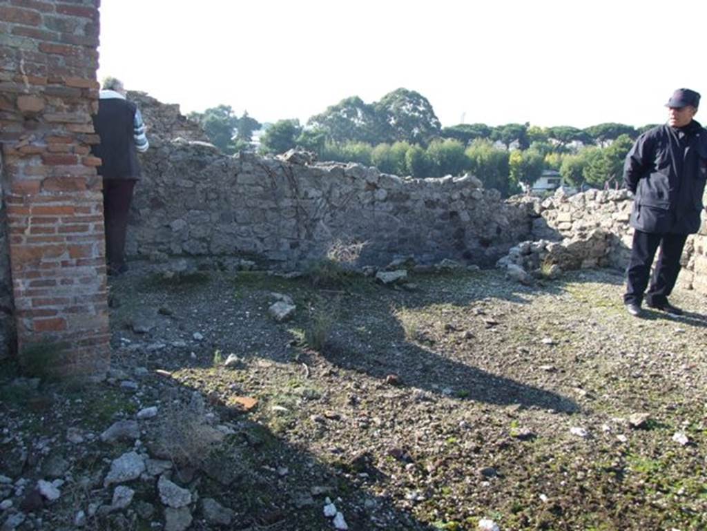 VII.15.2 Pompeii. December 2007. West end of south portico area at rear of tablinum.