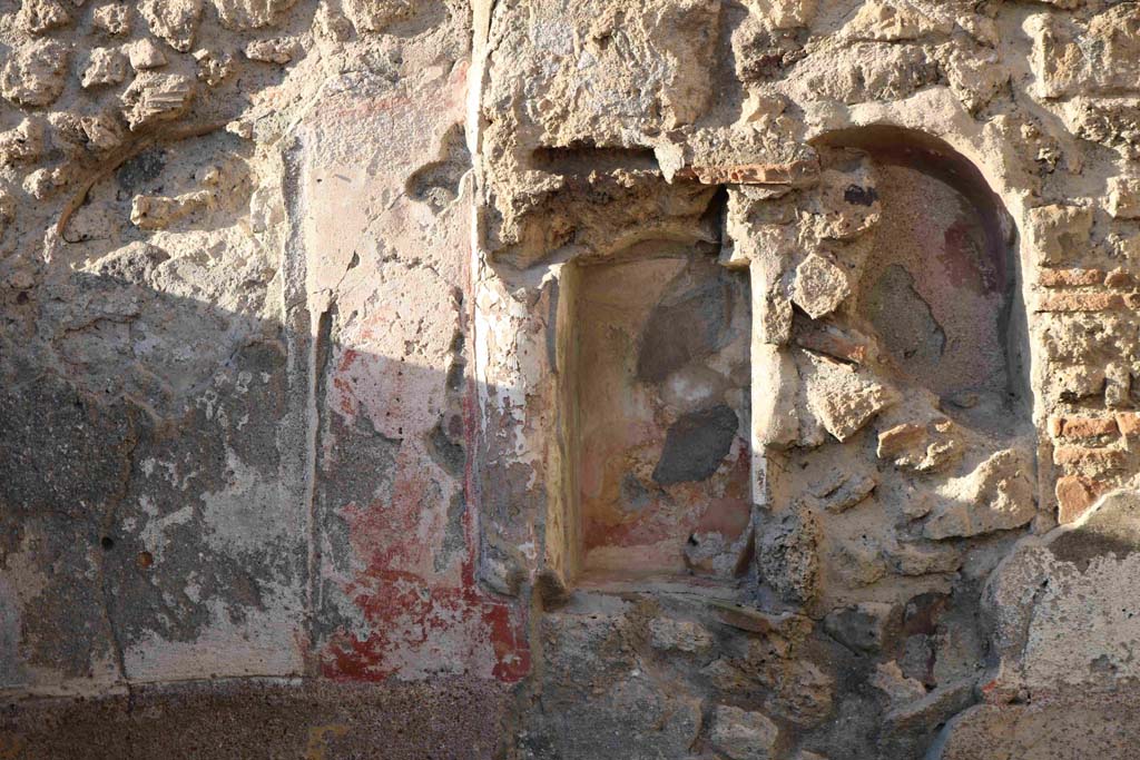 VII.15.5 Pompeii. December 2018. Two niches on north wall of garden area. Photo courtesy of Aude Durand.
