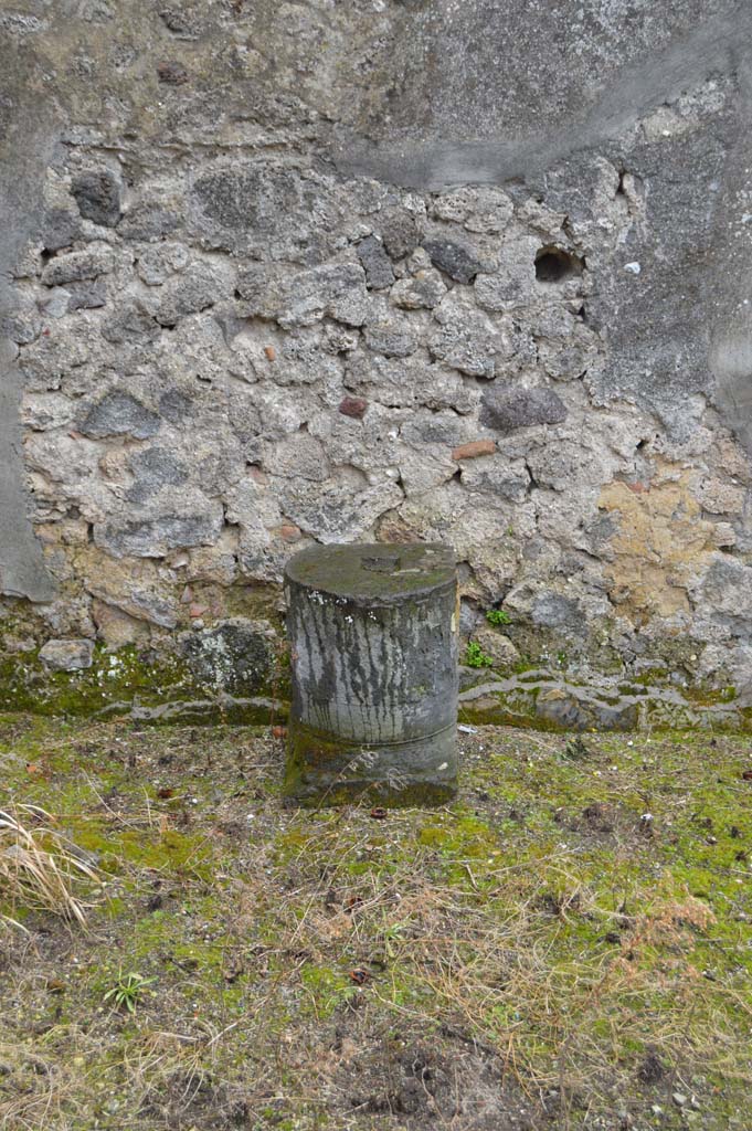 VII.15.11/12 Pompeii. March 2018. Looking towards south wall of garden area.
Foto Taylor Lauritsen, ERC Grant 681269 D�COR.
