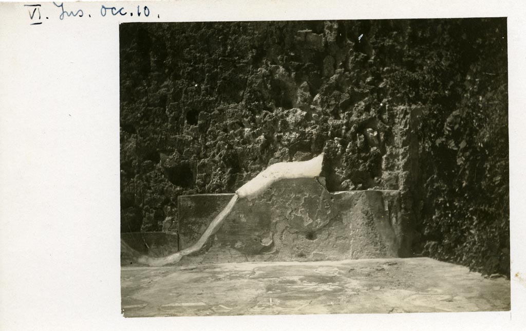 VII. Ins. Occ. 10 Pompeii, but shown as VI. Ins. Occ, on photo. Pre-1937-39. 
Looking towards wall with “tegulae mammatae” on rear of remaining plaster.
Photo courtesy of American Academy in Rome, Photographic Archive. Warsher collection no. 1276.

