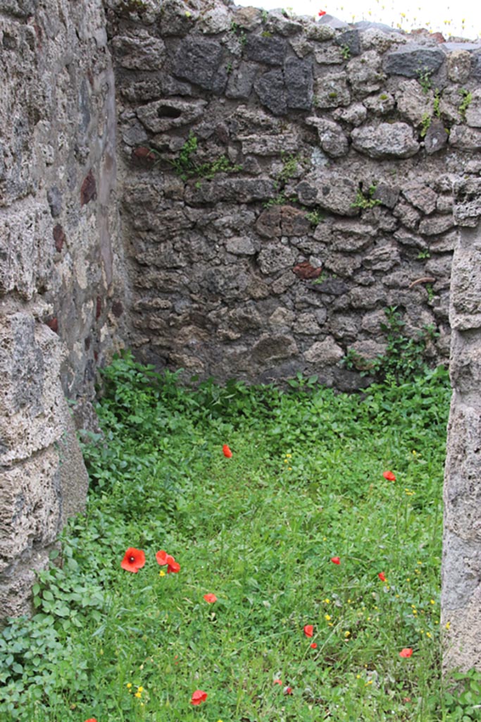 VII.16.12 Pompeii. May 2024. Room 26, south-west corner and west wall. Photo courtesy of Klaus Heese.