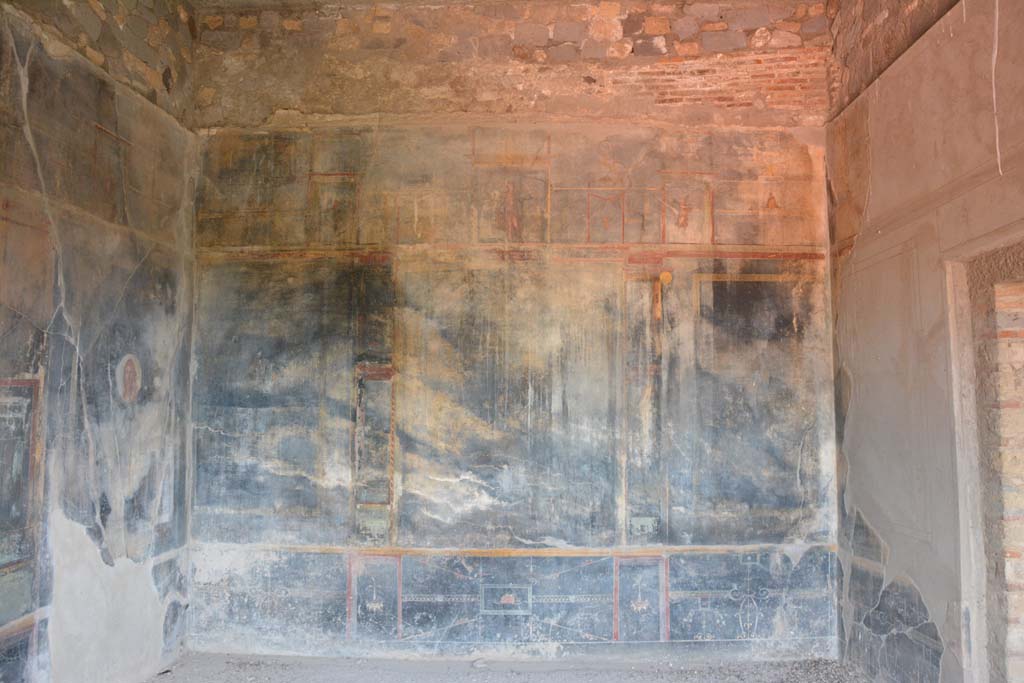 VII.16.22 Pompeii. October 2018. East wall of room in north-west corner of first level floor below ground.
Foto Annette Haug, ERC Grant 681269 D�COR.
