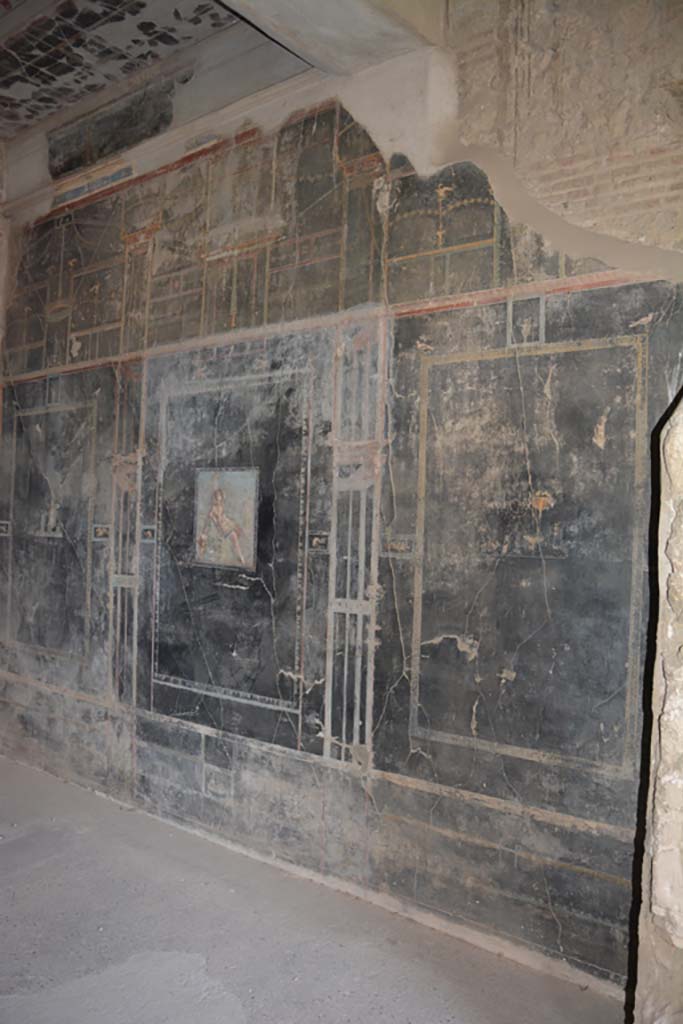 VII.16.22 Pompeii. October 2018. Room 58, looking along south wall.
Foto Annette Haug, ERC Grant 681269 D�COR.
