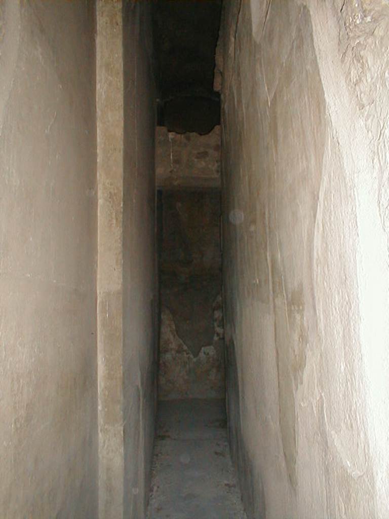 VII.16.17-22 Pompeii. December 2007. Corridor 63, looking east towards corridor 61.