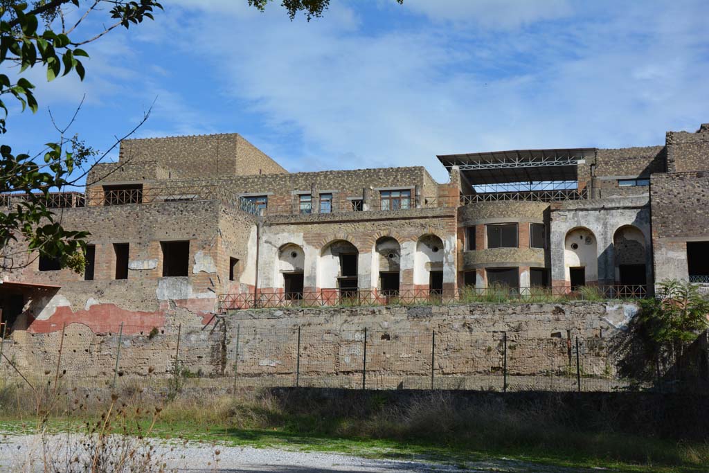 VII.16.22 Pompeii. October 2018. Looking east to north end of rear of House of Fabius Rufus.
Foto Annette Haug, ERC Grant 681269 DÉCOR.

