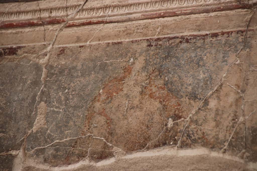 VII.16.a Pompeii. October 2020. Room 1, detail from painting above window in east wall.  Photo courtesy of Klaus Heese.