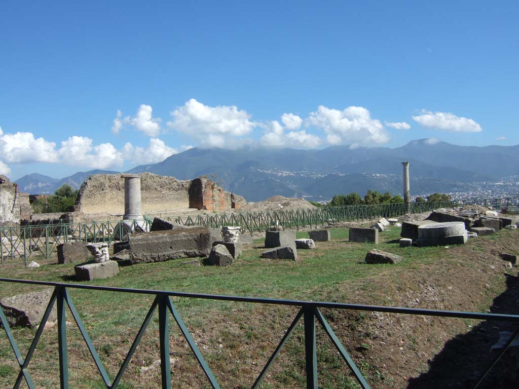 VIII.1.3 Pompeii. September 2005. Looking south-east from the north-west corner.