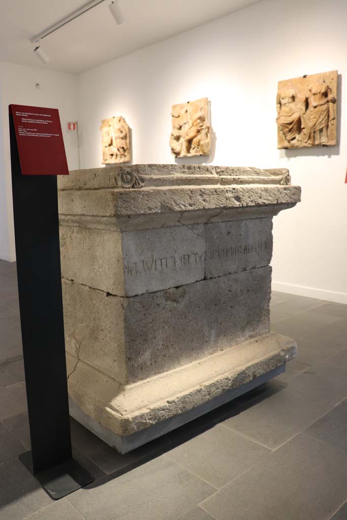 VIII.1.4 Pompeii Antiquarium. February 2021. 
Altar from the sanctuary of Sant�Abbondio di Pompei, on display in Antiquarium. 
Photo courtesy of Fabien Bi�vre-Perrin (CC BY-NC-SA).
