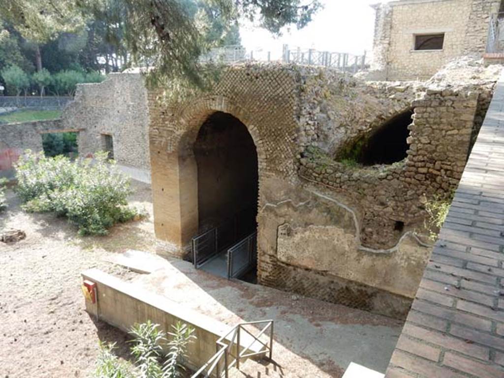VIII.1.a Pompeii. May 2015. Looking north-west towards entrance, from south end. Photo courtesy of Buzz Ferebee.