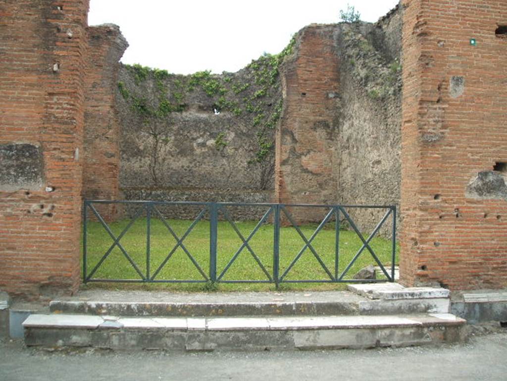 VIII.2.10 Pompeii. May 2005.  Looking south across entrance and marble steps. 