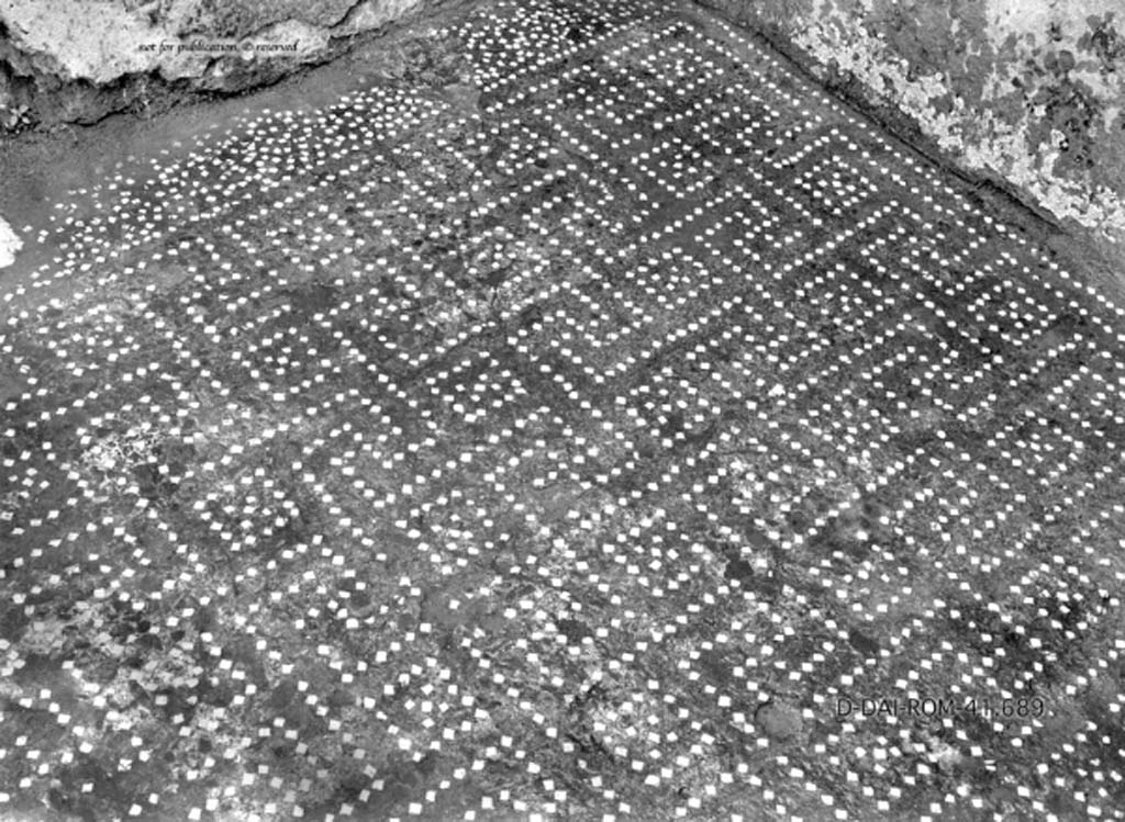 VIII.2.34 Pompeii. c.1930. Flooring in cubiculum “k”, consisting of a “net” of swastika meanders alternating with squares containing a central white cross.
DAIR 41.689. Photo © Deutsches Archäologisches Institut, Abteilung Rom, Arkiv.
See Pernice, E. 1938. Pavimente und Figürliche Mosaiken: Die Hellenistische Kunst in Pompeji, Band VI. Berlin: de Gruyter, (tav. 31.6, above.)