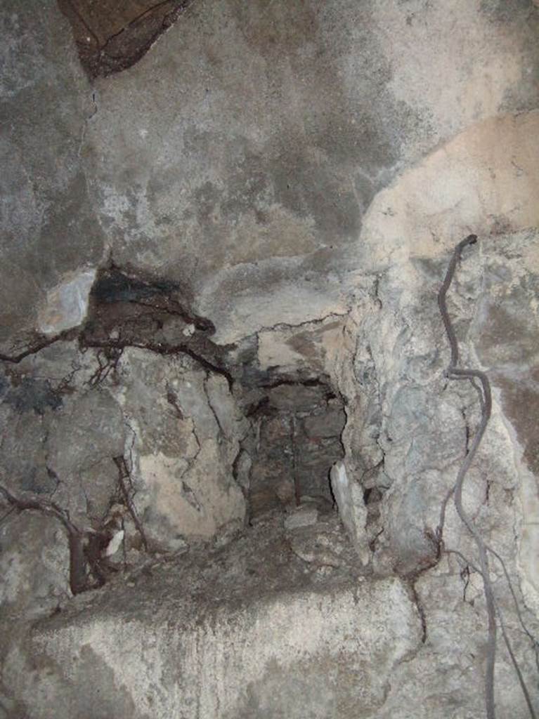 VIII.2.39 Pompeii. May 2006. Second lower floor.