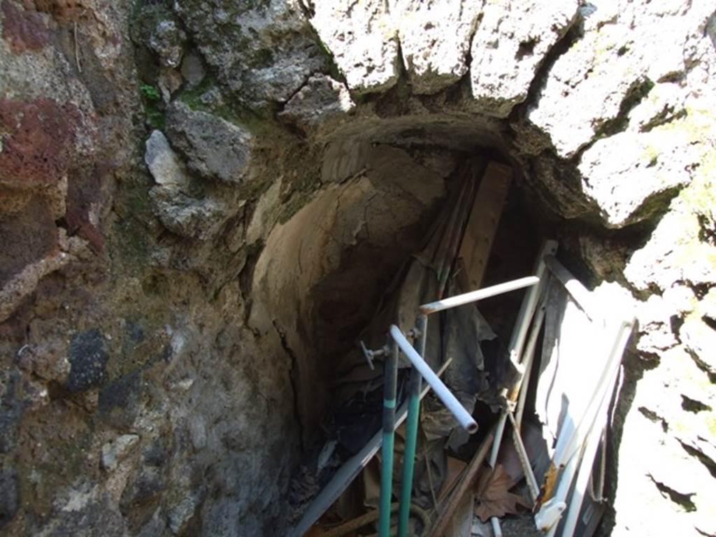 VIII.4.15 Pompeii. March 2009. Room 11, north wall and arched recess.