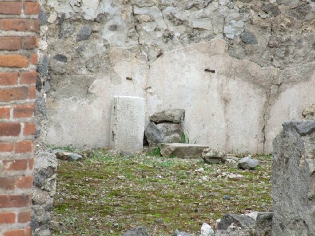 VIII.4.34 Pompeii. December 2007. Oecus, to east of tablinum.